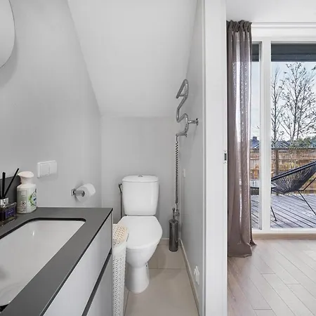 Apartment Vaivorykstes Namai Heated Pool By Domvia *